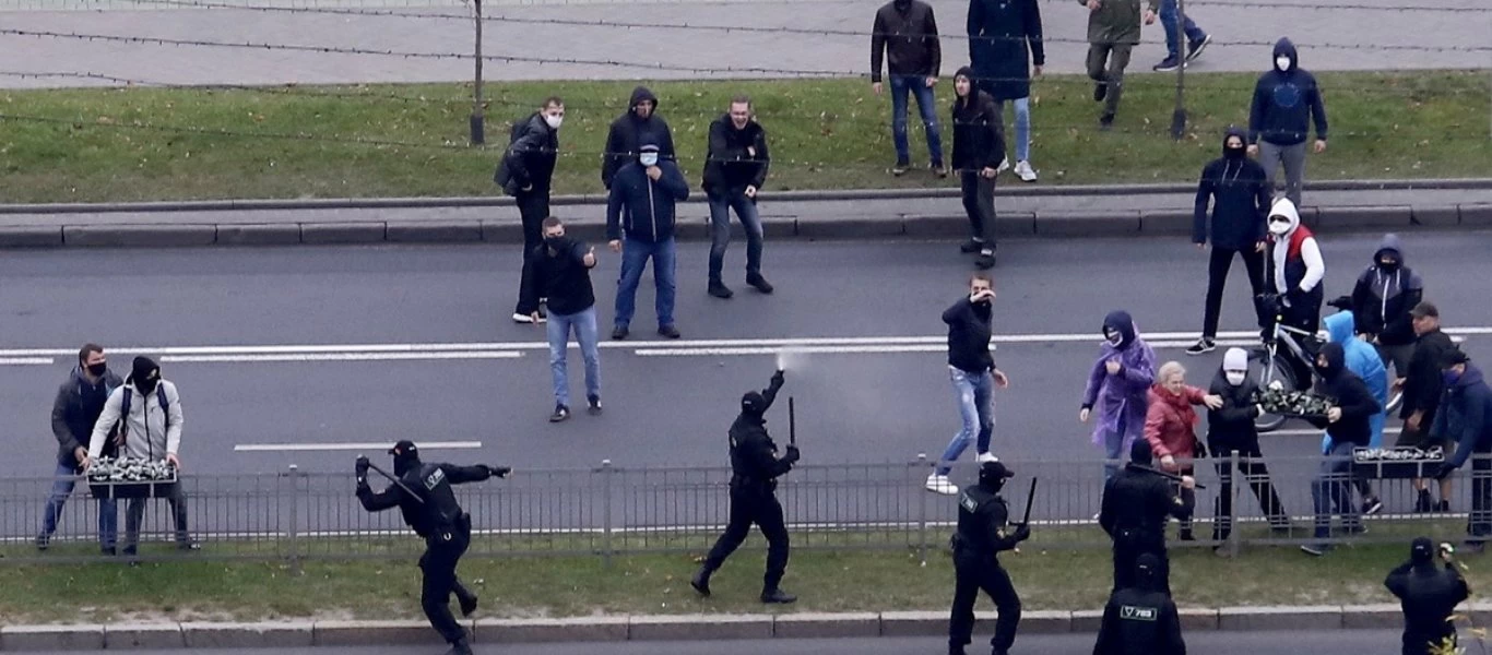 Λευκορωσία: 146 συλλήψεις διαδηλωτών στο Μινσκ - Χρήση δακρυγόνων εναντίον ειρηνικών διαδηλωτών